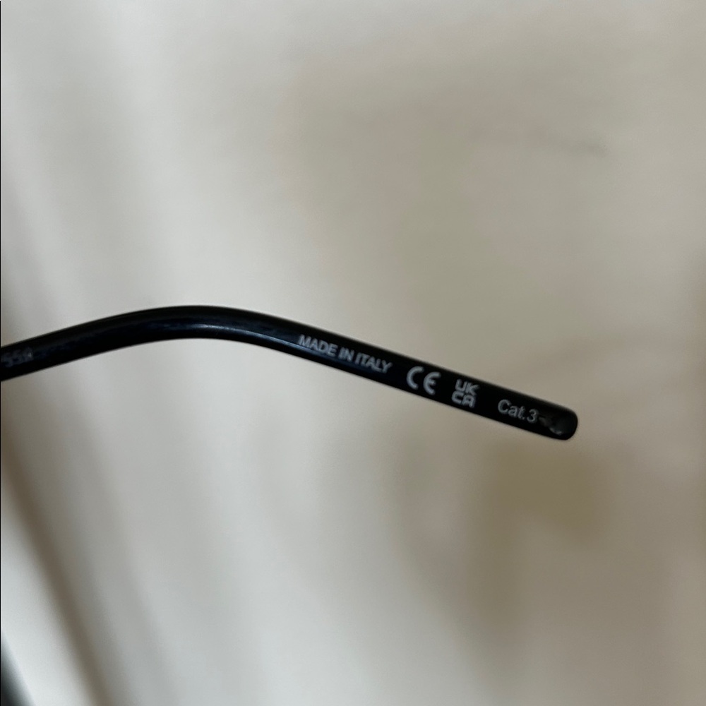 Saint Laurent SL 301 Loulou Heart-Shape Sunglasses Gold Frame Black/Gradient Len - Picture 8 of 17